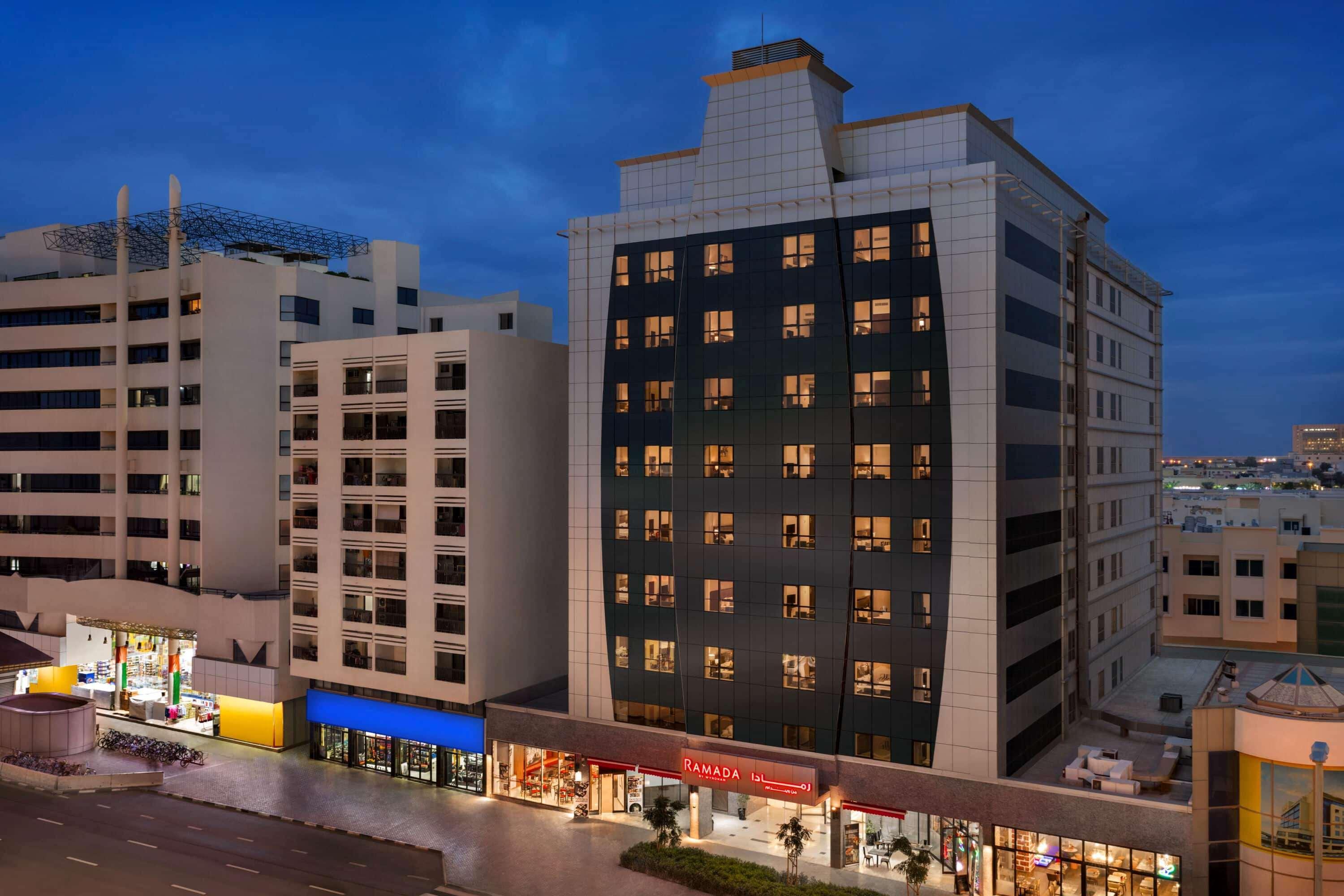 Ramada By Wyndham Dubai Deira Hotel Exterior photo